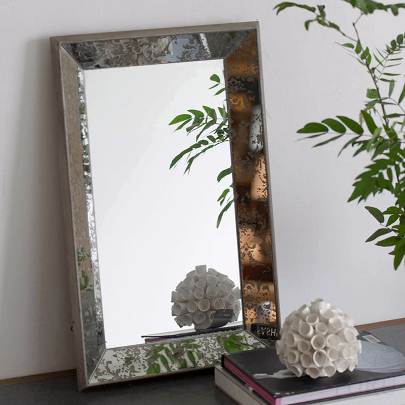 Miroir rectangulaire antique argenté avec détails floraux, plateau de présentation en miroir, miroir mural suspendu