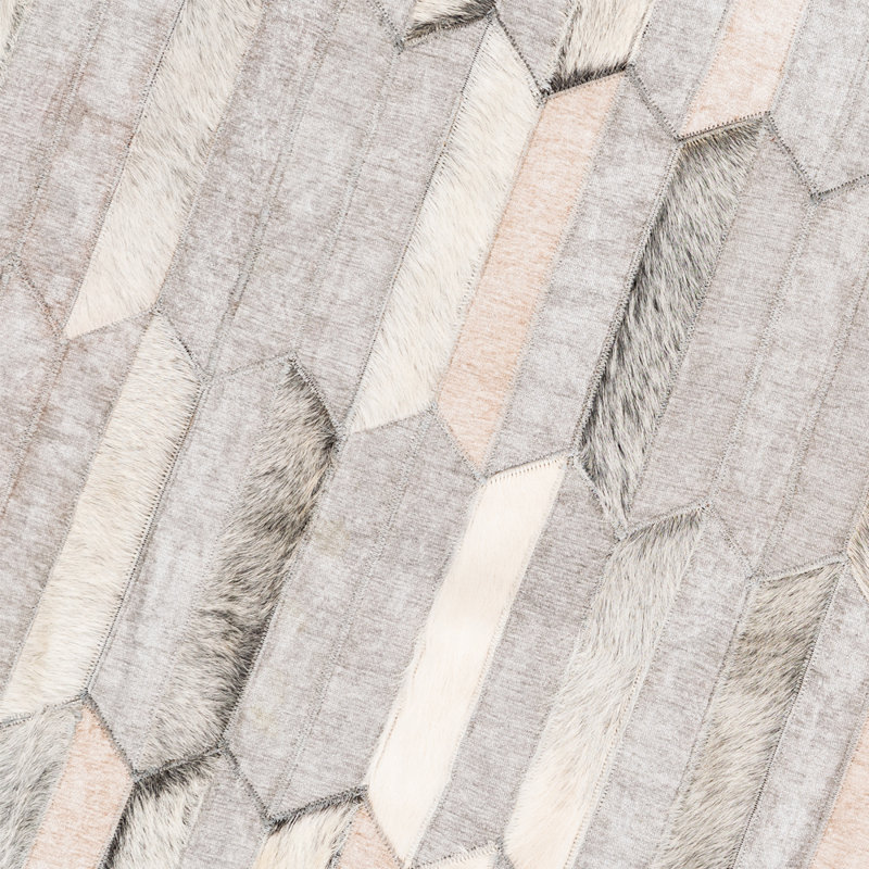 Olio Cowhide Geometric Area Rug in Gray/Taupe, Rectangle 5'3" x 6'7"