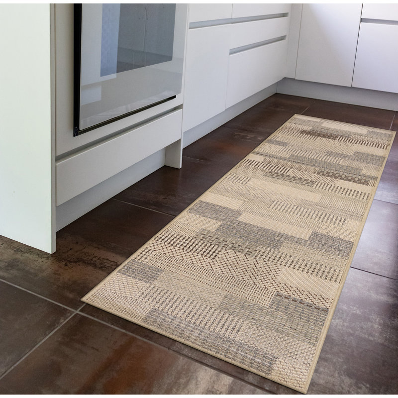 Tapis intérieur / extérieur Camina Bands, Tapis de couloir 1 pi 11 po x 7 pi 6 po