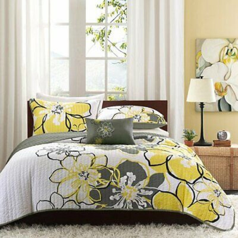 Burzynski Polyester Floral Coverlet