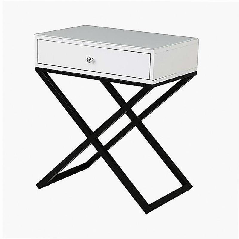 Table de chevet en bois blanc l 23 po Koraldo, Blanc