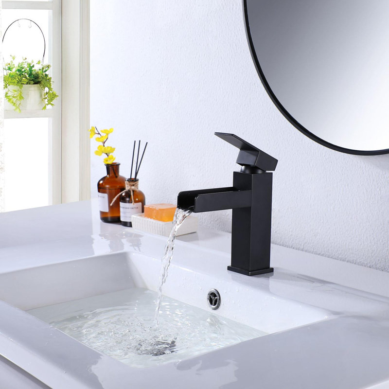 Single-Hole Single-handle Bathroom Faucet, Matte Black