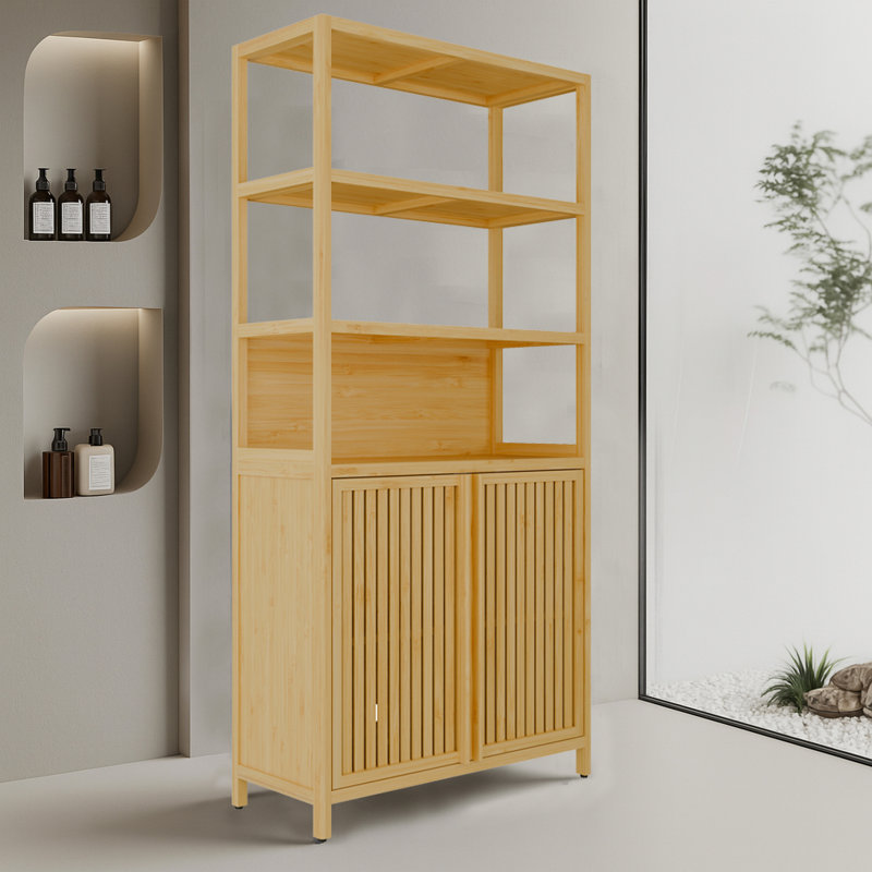 Armoire de salle de bain haute en bambou avec tablettes ouvertes et portes à lattes
