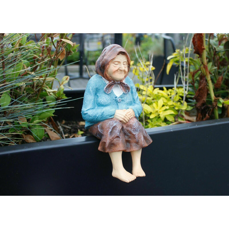 Winchendon Plastic Garden Statue