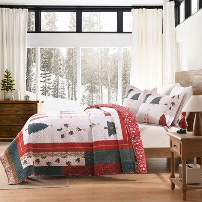 Holiday Forest 3 Pcs Festive Christmas Tree Quilt Bedspread Set