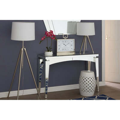Kaden Metal Tripod Lamp