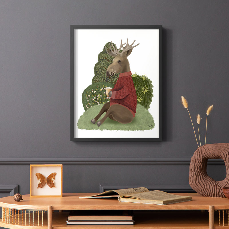 Latte Moose dans un chandail, reproduction encadrée - bois massif, Noir, H 20 po x l 16 po