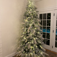 Flocked Realistic Pine and Pampas Christmas Tree 600 LED Constant