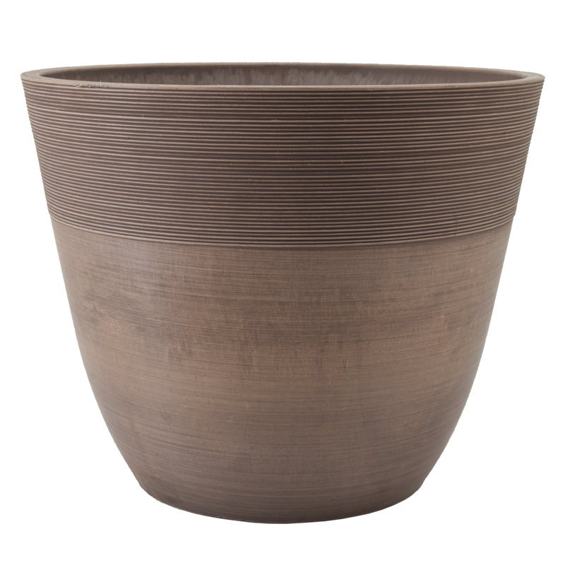 Pot à fleurs en plastique gravé Myrtlewood, H 13 po x l 16 po x P 16 po, Taupe