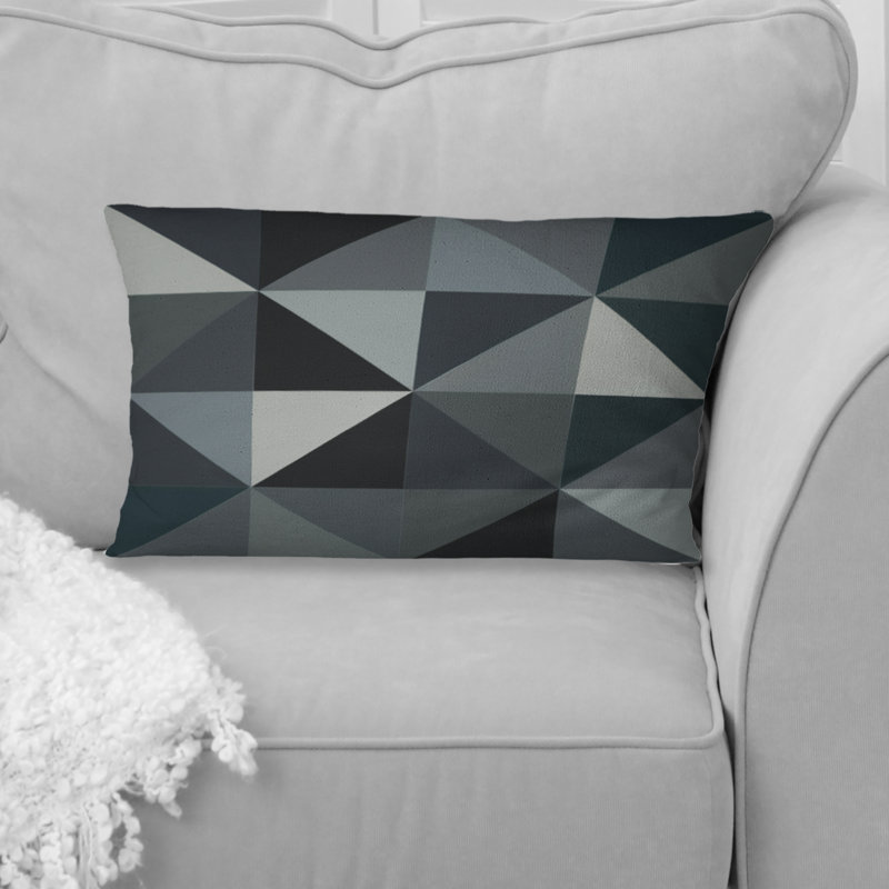 Coussin lombaire moderne gris et noir à motif géométrique Triangles III