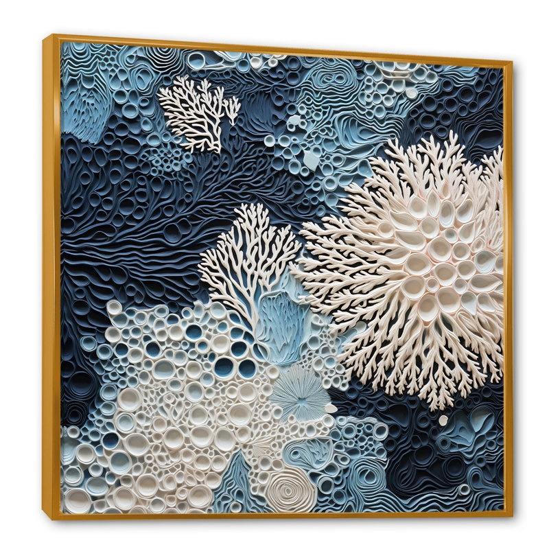 Collage sous l'eau de coraux bleus et blancs - art mural côtier, H 36 po x l 36 po, Reproduction avec cadre flottant, Doré
