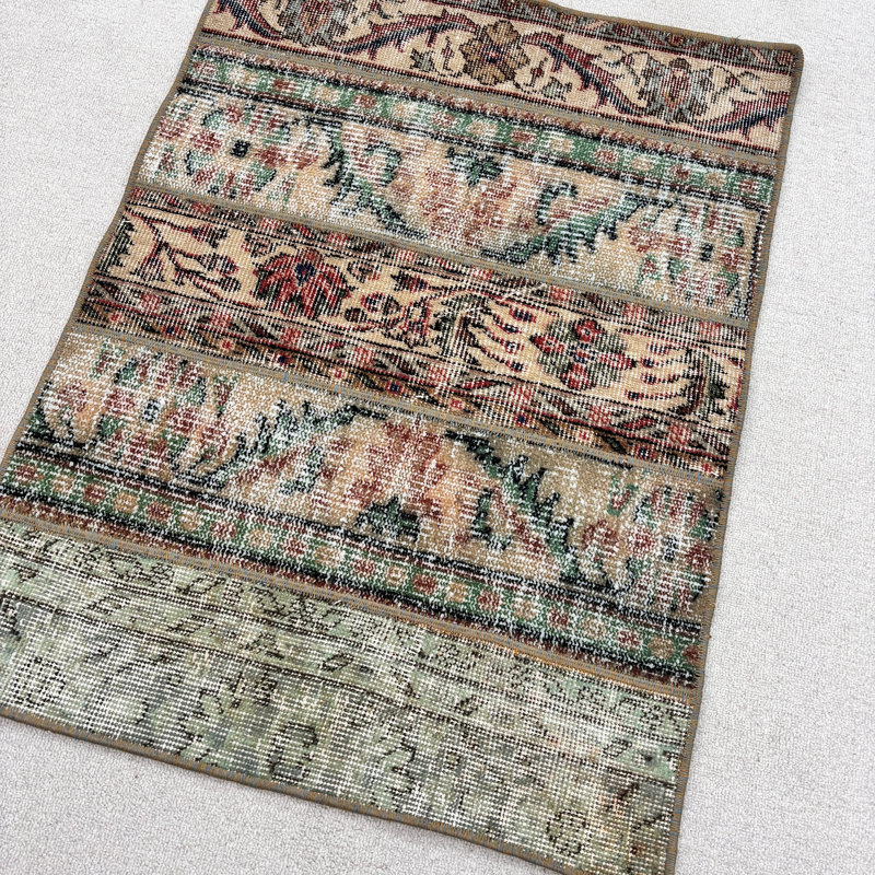 Tapis classique en laine beige 28 x 37 pouces