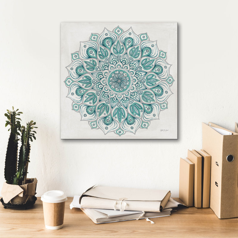 Bungalow Rose 'Spiral Mandala Green' by Yvette St. Amant Canvas Wall Art, 37" x 37", H 18 po x l 18 po x P 0,75 po