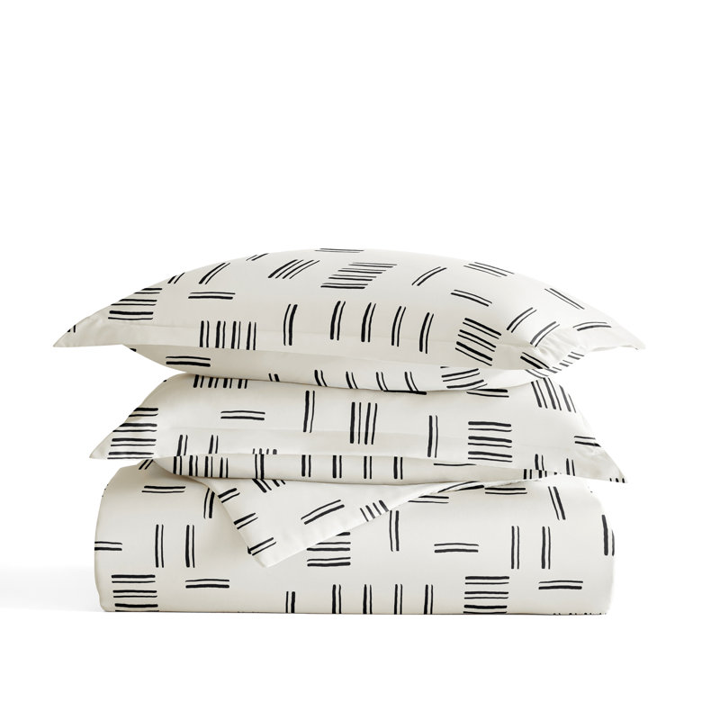 Geo Dash Gray and White Microfiber Full/Queen Duvet Cover Set