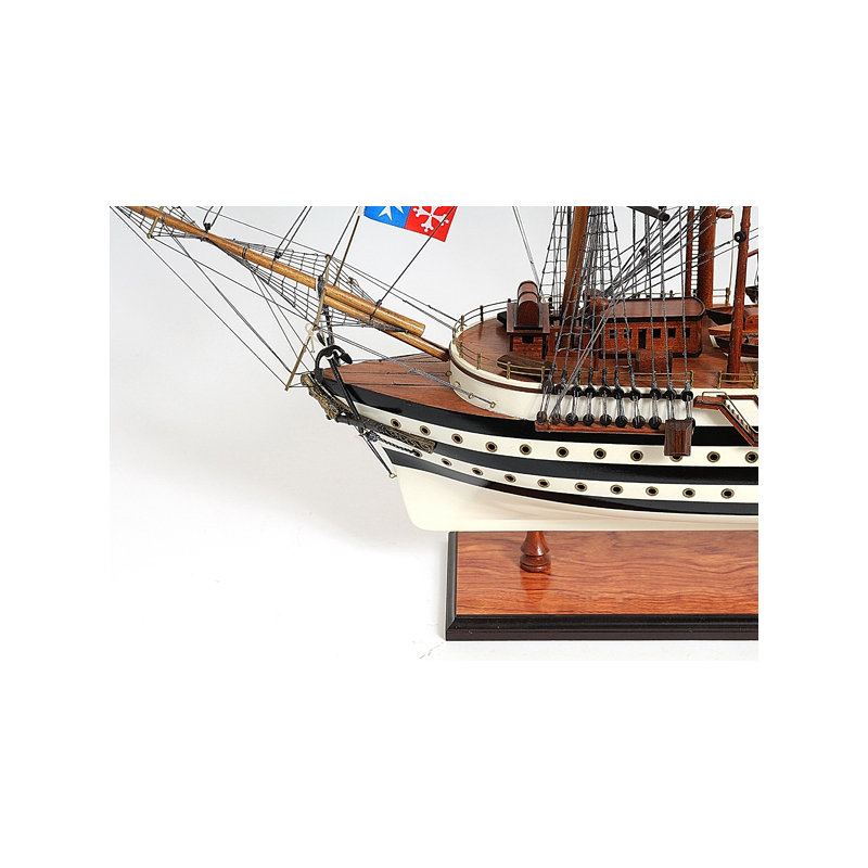 Navire de modèle peint amerigo vespucci