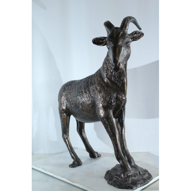 Statue de chèvre en aluminium avec cornes courbées de style bronze Nifao - 35 po x 15 po x H 39 po