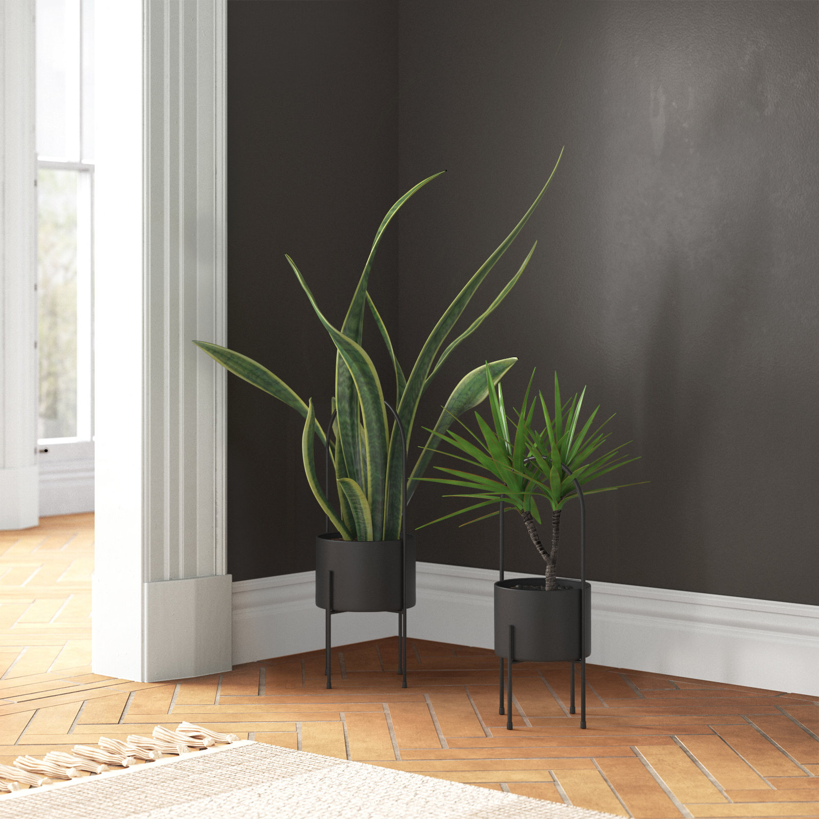 Asella 9" Pot Planter, Black