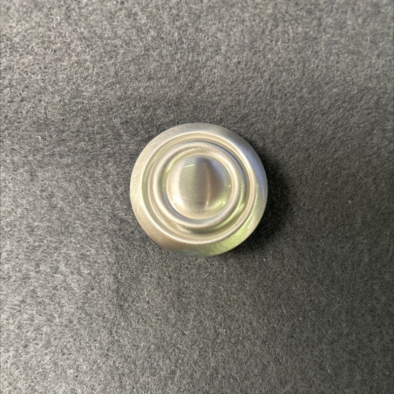 (Paquet de 5) Nickel satiné à boutons de valeur de 3/16 po
