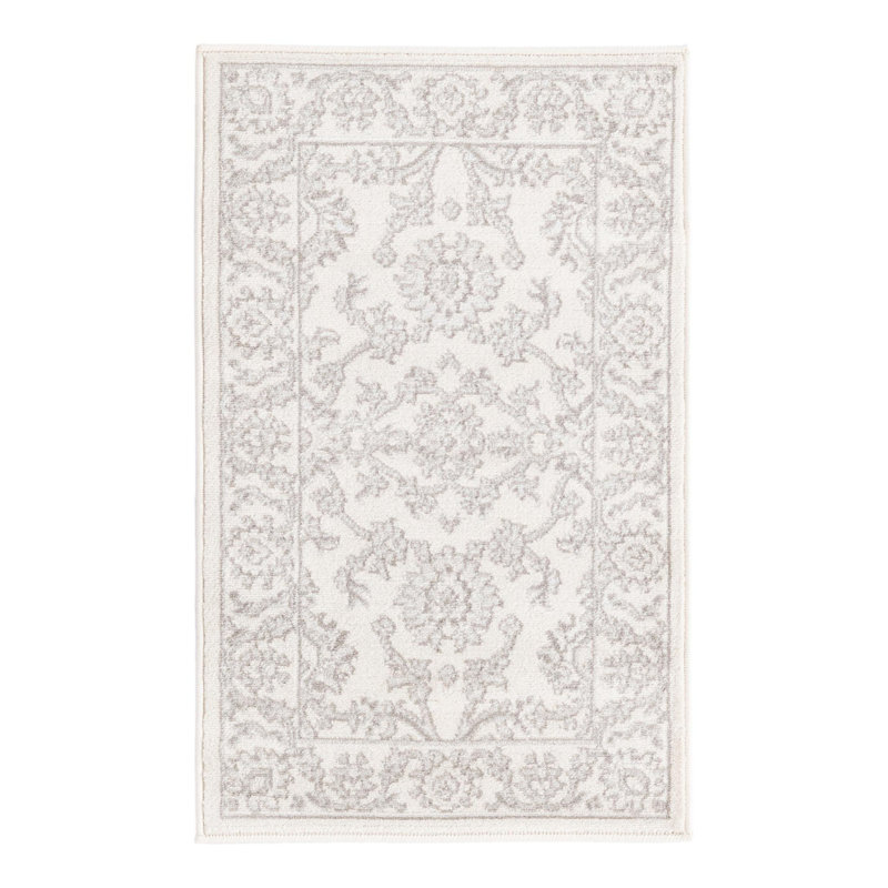 Hillyer Floral Indoor Rug, Rectangle 2' x 3'1"