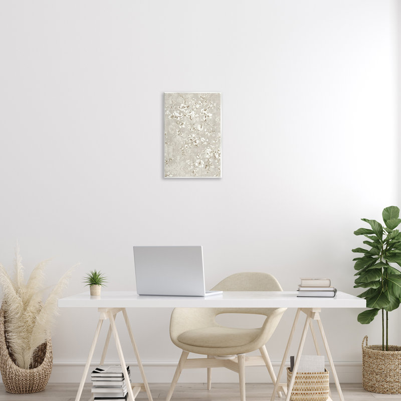 Plaque murale fleurs blanches sur damas, design par LSR Creative Studio, H 15 po x l 10 po