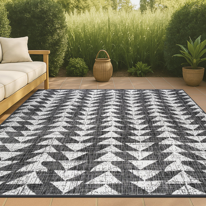 Tanna Modern Tribal Geometric Black/Ivory Indoor/Outdoor Rug, Rectangle 3'11" x 6'