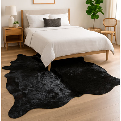 Tapis en cuir de vache noir fait à la main 6 pi x 7 pi
