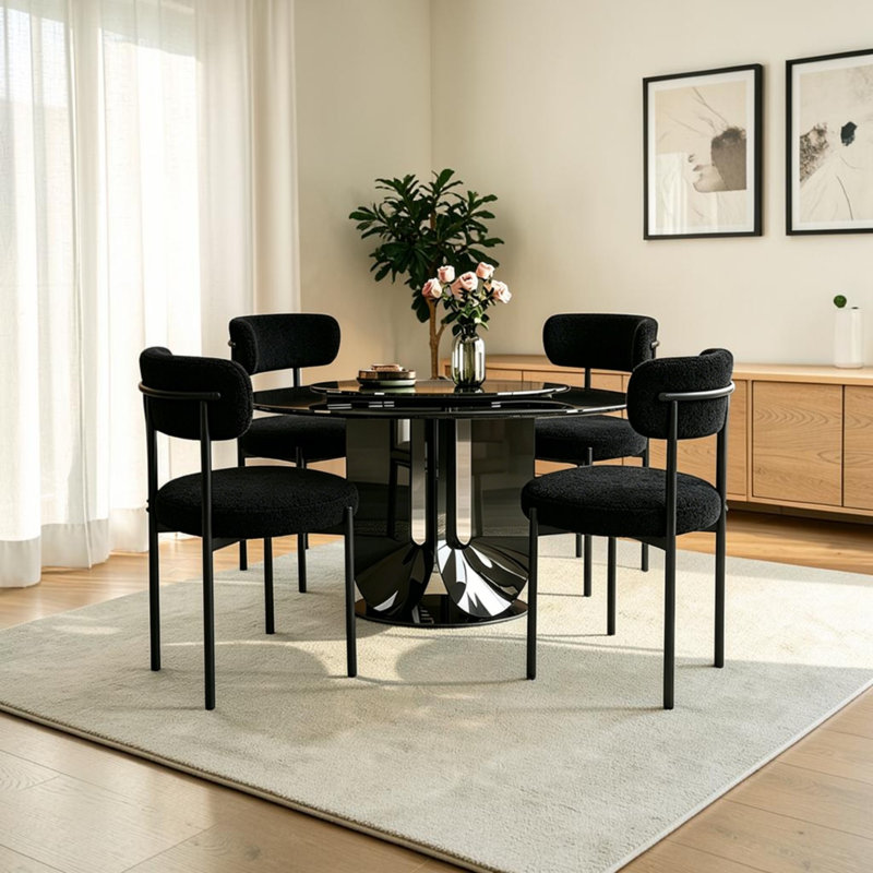 Chaise d'appoint rembourrée Chantele, Black