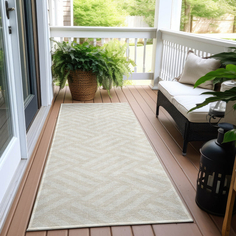 Loreen Geometric Indoor / Outdoor Rug, Runner 2'3" x 7'6"
