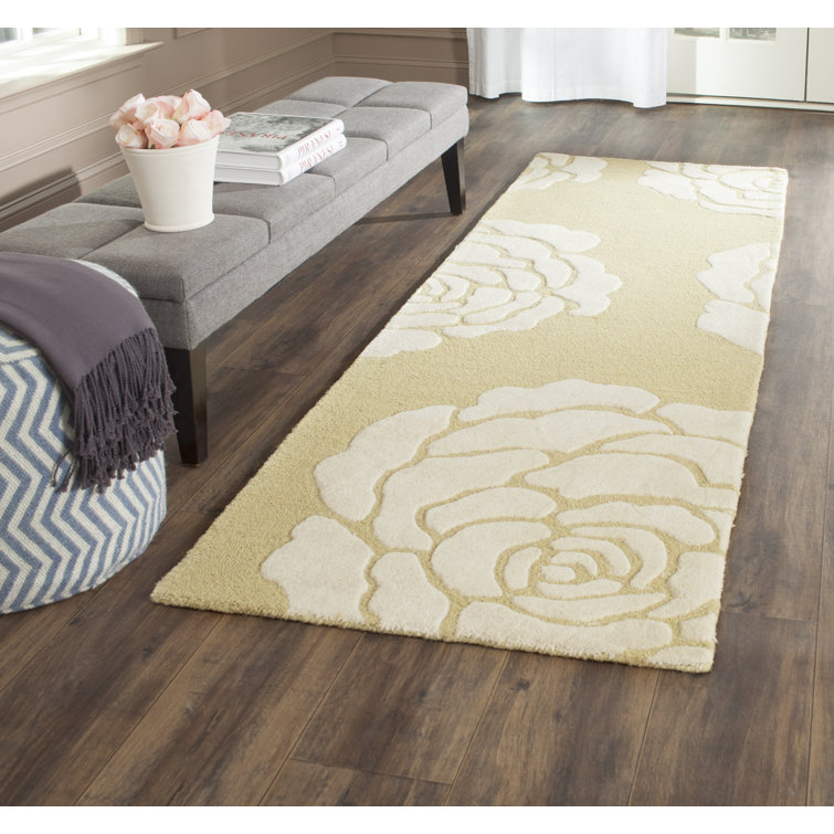 Cannen Hand Tufted Wool Floral Rug