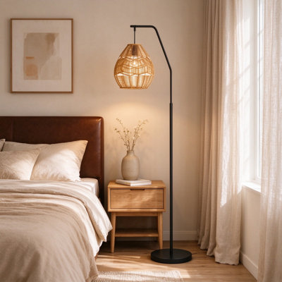 Lampadaire arqué de style bohème champêtre de 165 cm, lampe sur pied industrielle rustique noire avec grand abat-jour en rotin tressé pour salon, chambre, bureau (ampoule non incluse, E26, 60 W)