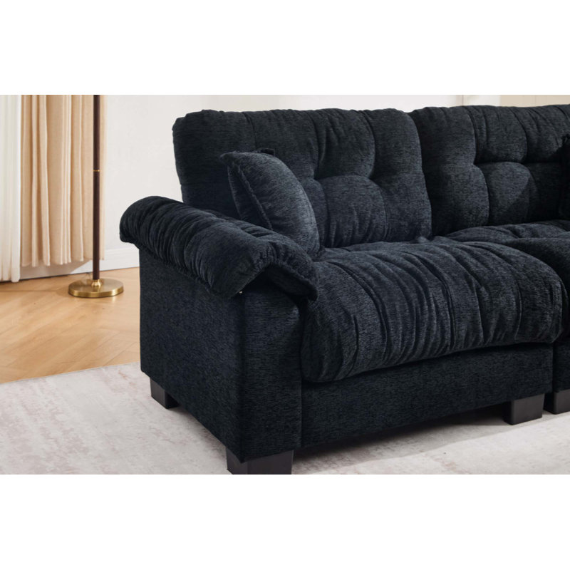 Canapé à 3 places en chenille plissée avec tissu de haute qualité et rembourrage confortable, pour les espaces de vie modernes.