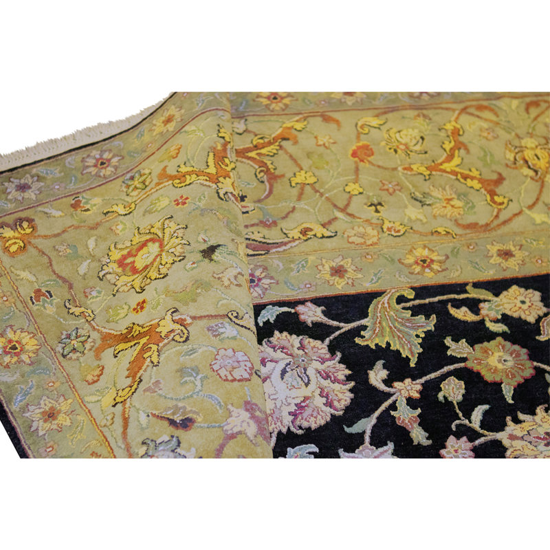 Hand Knotted Area Rug in Black And Gold