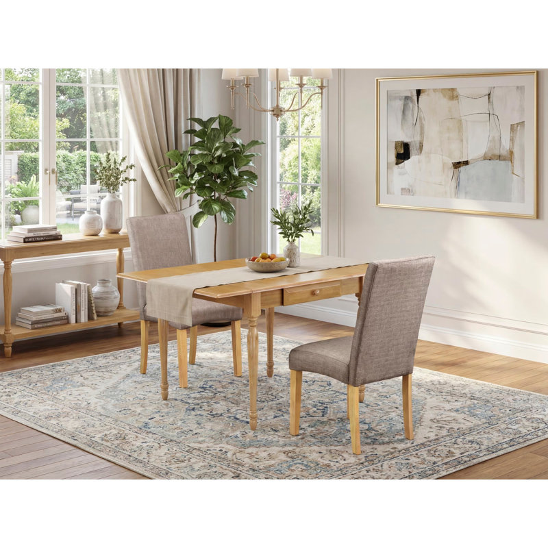 L'ensemble 3 pièces de table et chaises de cuisine contient une table de salle à manger rectangulaire avec Dropleaf et 2 chaises Parsons en tissu de kaki foncé, chêne