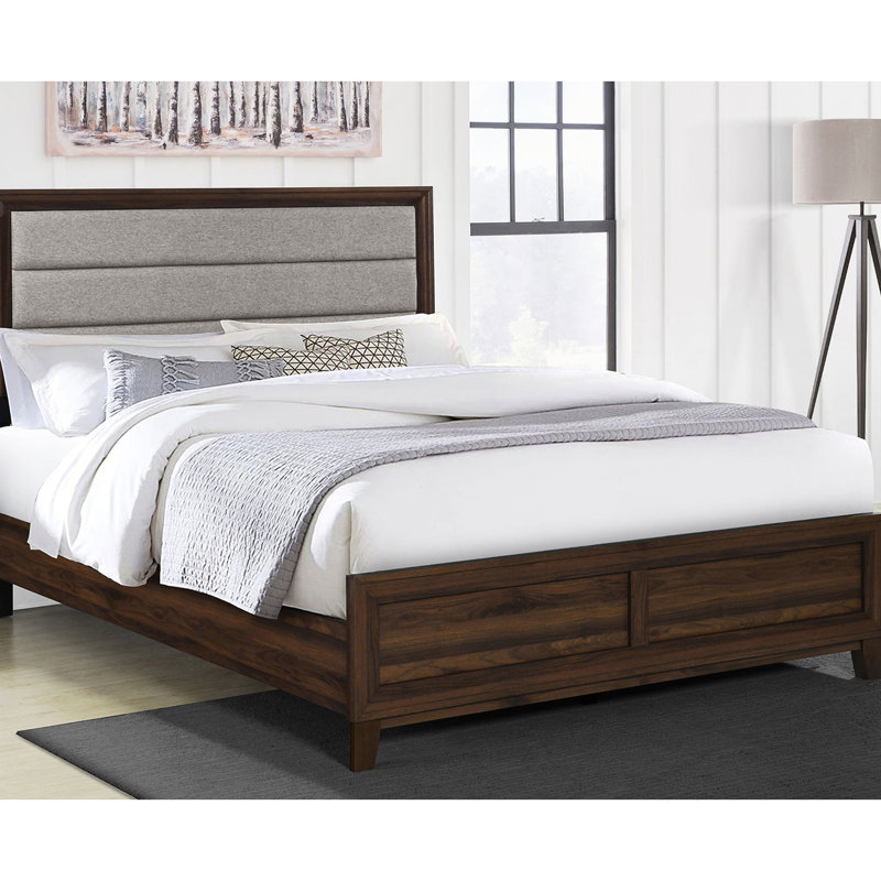 Grand lit à finition noyer, tête de lit tapissier, stratifié, panneau de mousse confortable en bois de style transitionnel, pieds de support centraux