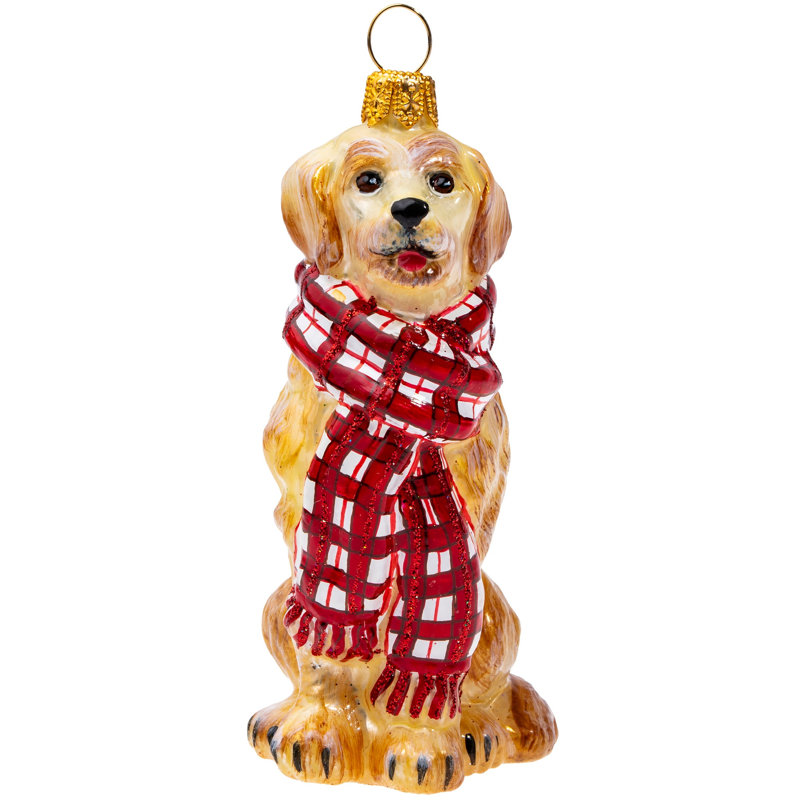 Golden Retriever with Bushy Scarf