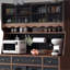 Armoire de rangement autoportante l 63 po avec huche, grand bar à café avec 6 tiroirs, 4 armoires avec tablettes réglables, panneau perforé, prise de courant