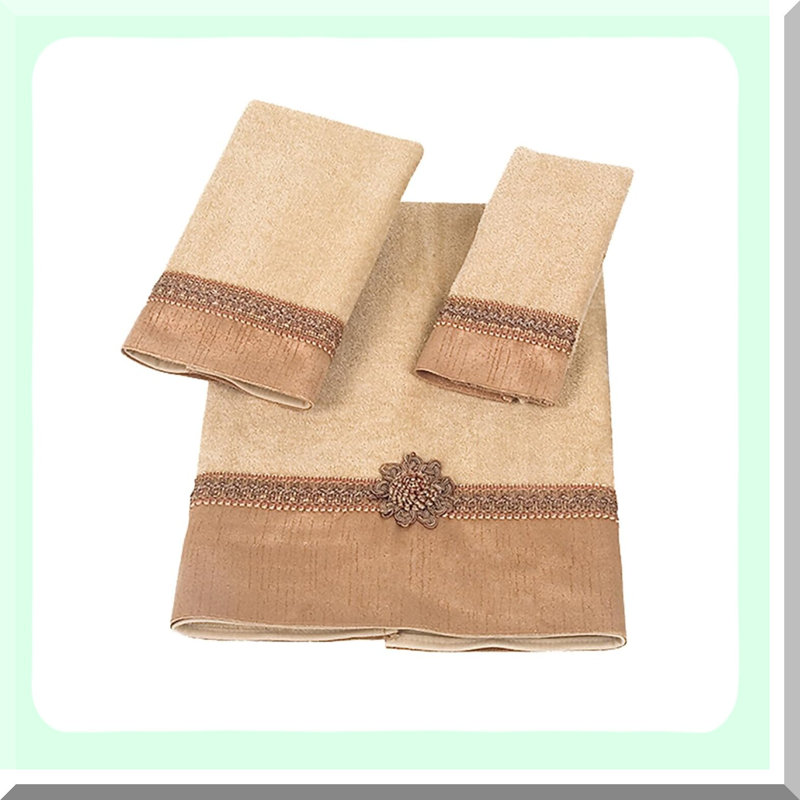 UltraSoft Cotton Fingertip Towel - Absorbent Braided Medallion Collection