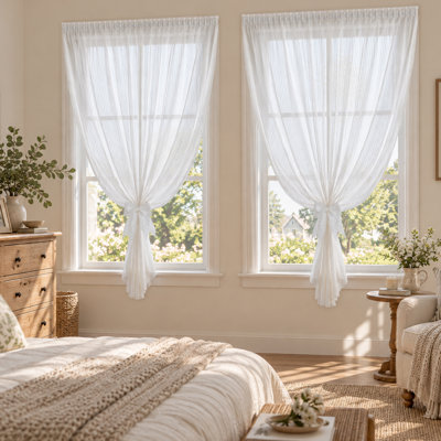 Rideaux adhésifs semi-transparents pour locataires : stores amovibles et sans perçage, filtrant la lumière, pour appartements, résidences étudiantes et espaces temporaires.