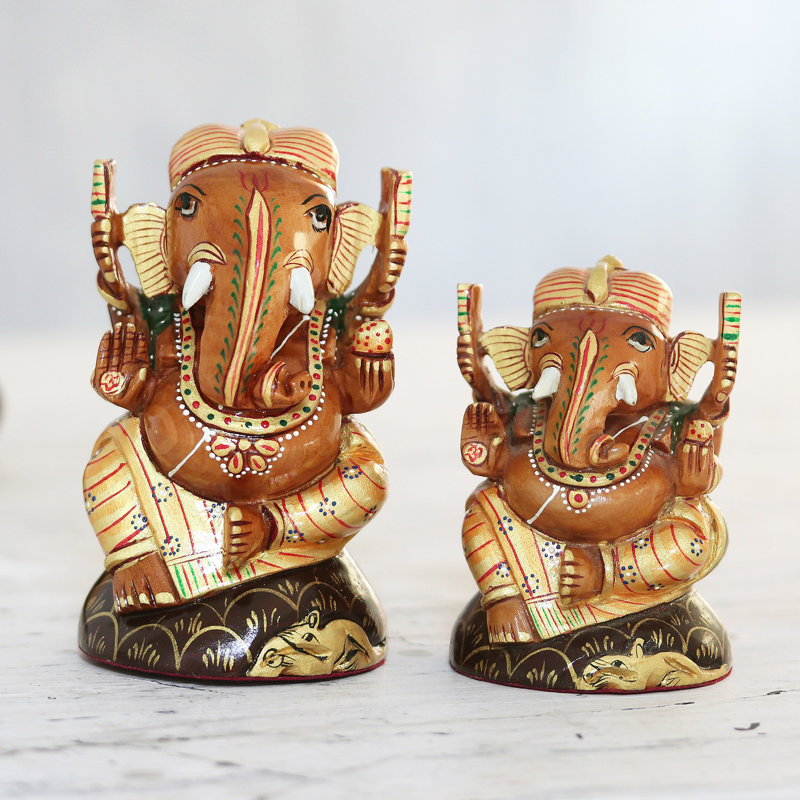 Statuettes Imperial Ganesha en bois orné (paire)