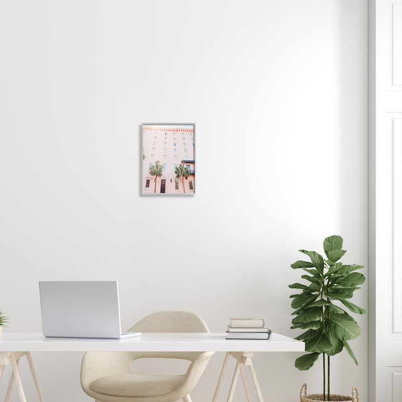 «Tropical Pink Holiday Building Summer Palm Trees» par Jennifer Rigsby - Photographie à cadre flottant sur toile, Gris