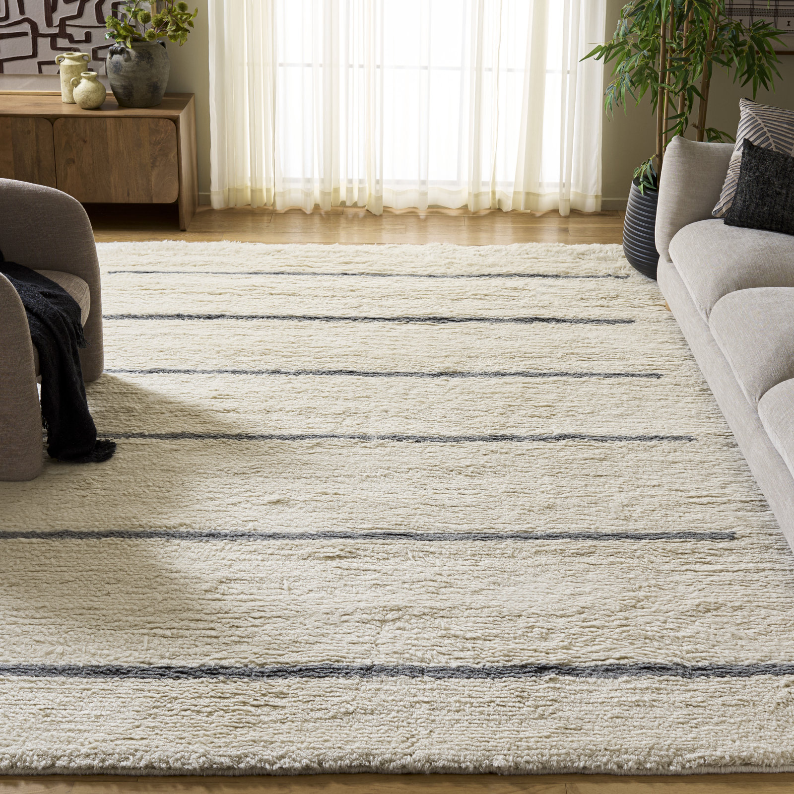 Mayer Handmade Wool Ivory/Gray Rug, Rectangle 5' x 8'