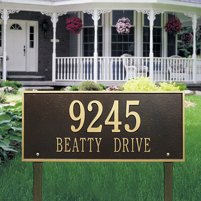 Hartford 2-Line Lawn Address Sign, Black and Gold, Yes