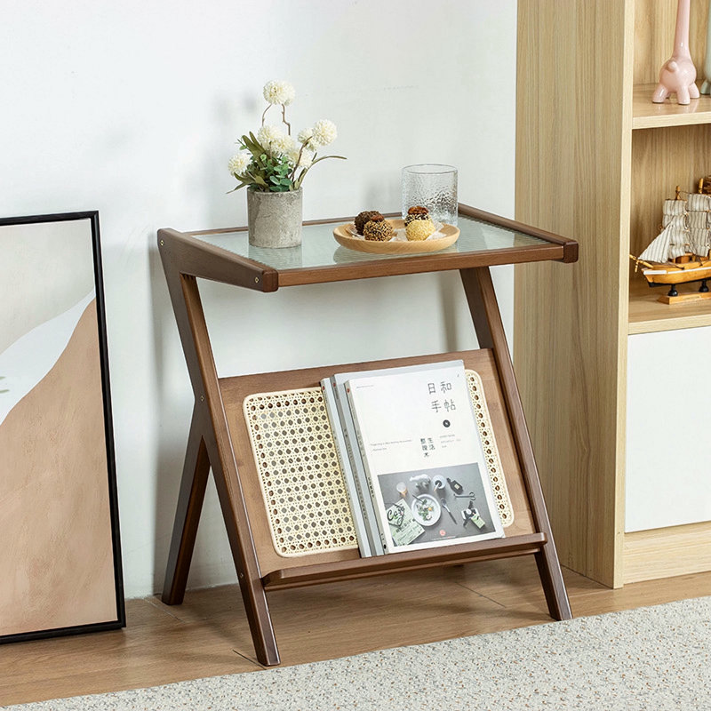 Petite table basse en rotin avec rangement