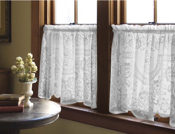Billups Floral Scalloped 60'' W Cafe Curtain in