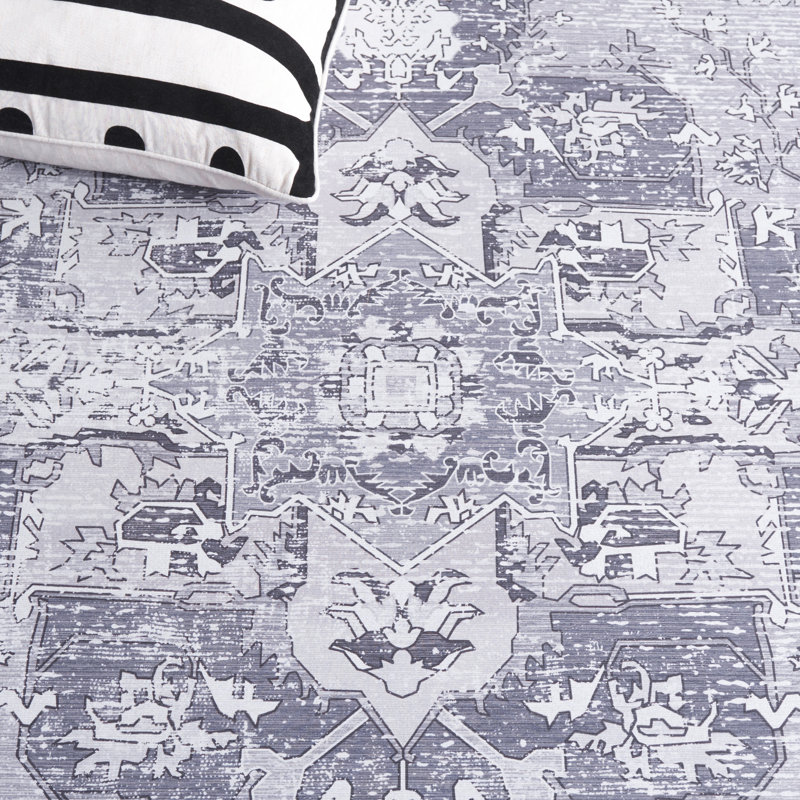 Shaelan Performance Machine Washable Oriental Rug, Rectangle 5' x 8'