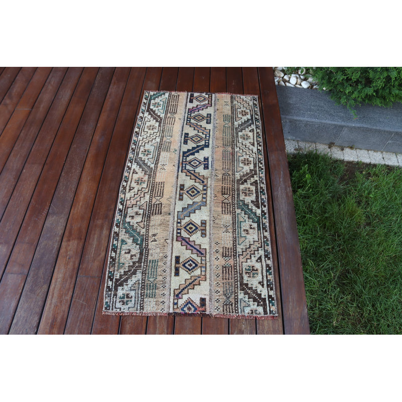 Tapis turc rétro au design authentique tissé à la main, idéal pour les espaces intérieurs rehaussant la décoration intérieure