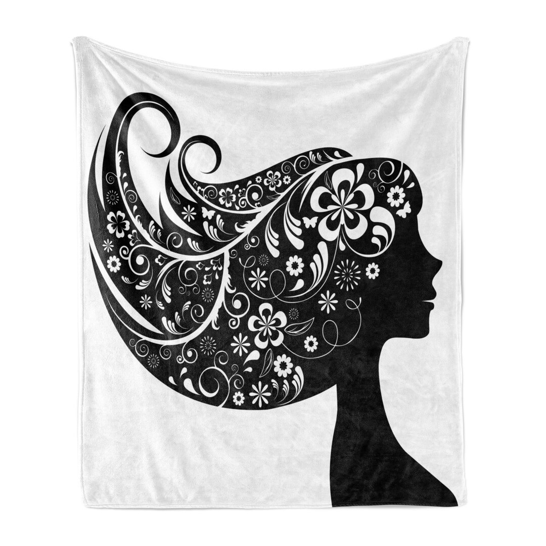 Tagesdecke Illustration of Woman Silhouette with Wavy Hair