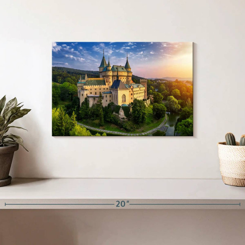 Lilie Majestic Bojnice Castle, 8" H x 12" W