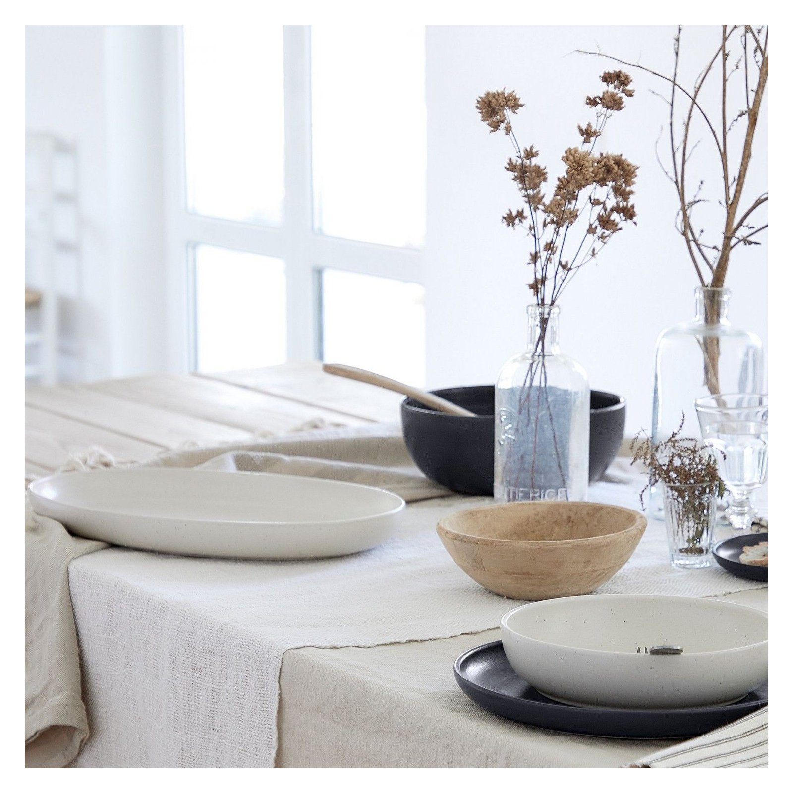 Casafina Pacifica Oval Platter, 1.77" H x 10.35" W x 16.06" L, Vanilla