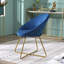 Fauteuil d'appoint rembourré en velours soyeux bleu avec base au fini doré-259971629